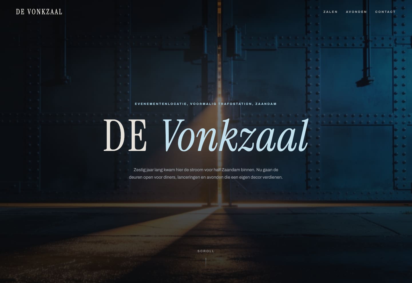 Schermafbeelding van de voorbeeldsite De Vonkzaal: een donkere, filmische homepage voor een evenementenlocatie.