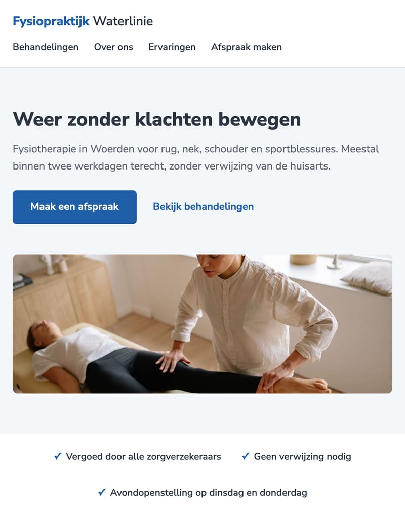 Schermafbeelding van de voorbeeldsite Fysiopraktijk Waterlinie: een lichte, vriendelijke homepage voor een fysiotherapiepraktijk.